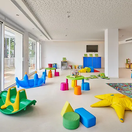 Hipotels Mediterraneo Club Üdülőközpont Sa Coma